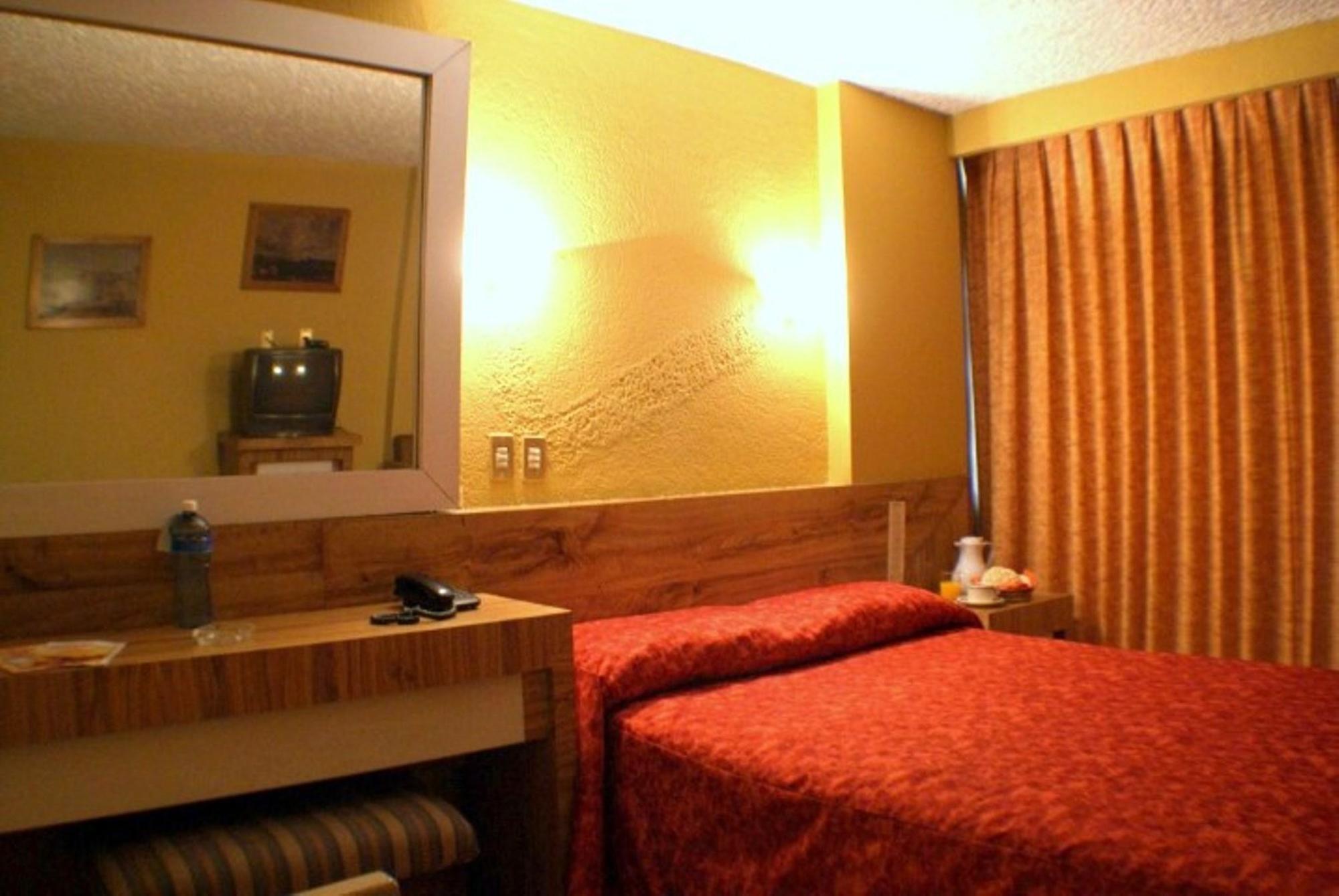 Hotel Universo Guadalajara Extérieur photo