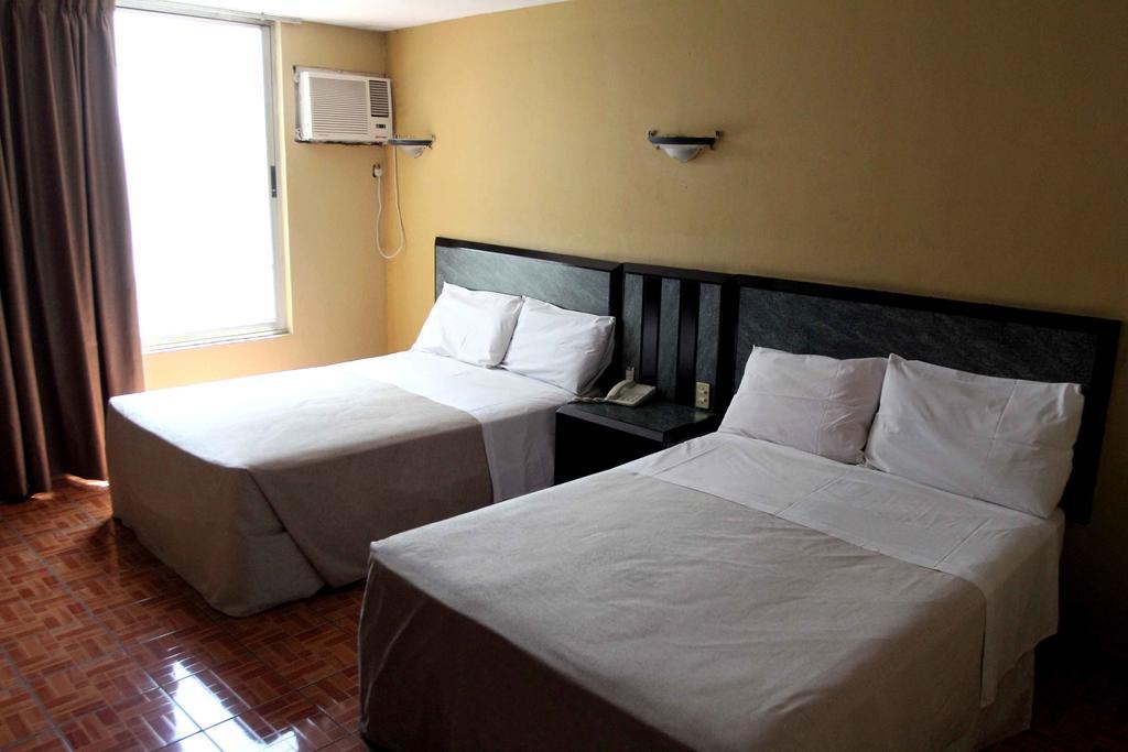 Hotel Universo Guadalajara Chambre photo
